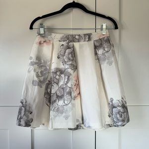 Forever 21 Pleated Floral Mini Skirt (Medium) | NWT